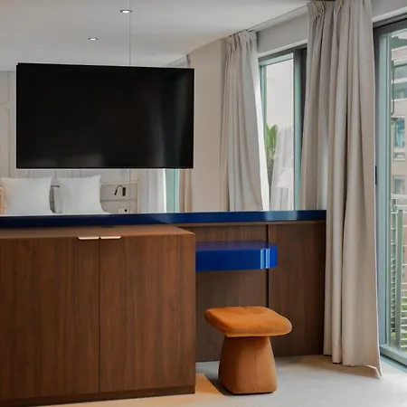 Hotel Leev Miromesnil & 4*